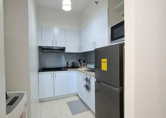 Cozy Hotel-style 1 Bedroom Unit Bryant Tower 12e At Eastbay Residences By Rockwell *